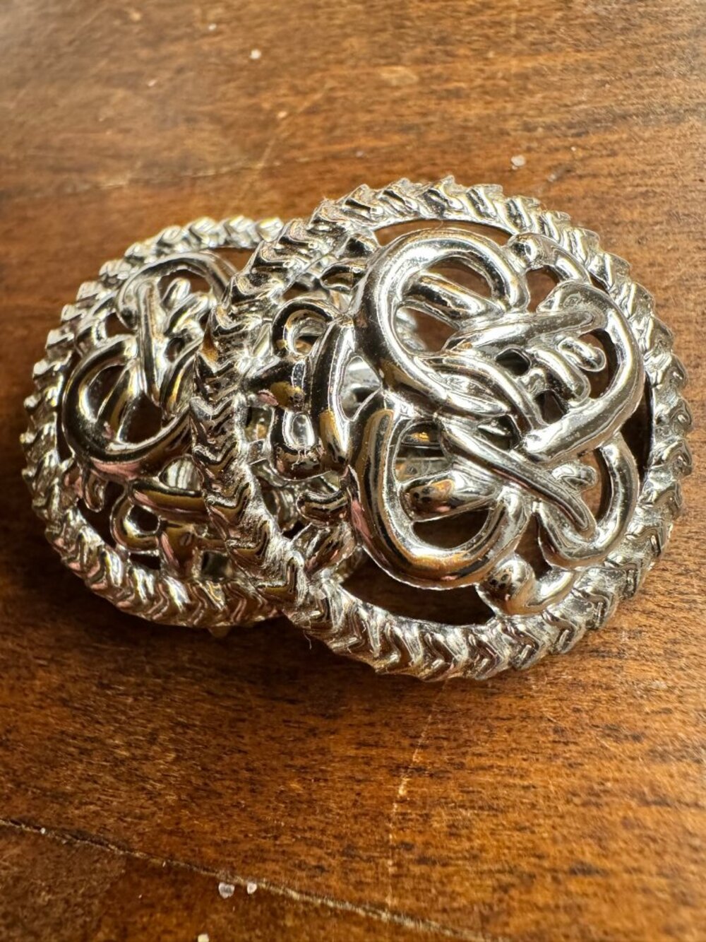 Vintage Lisner Signed Silver Tone Filigree Clip On Earrings